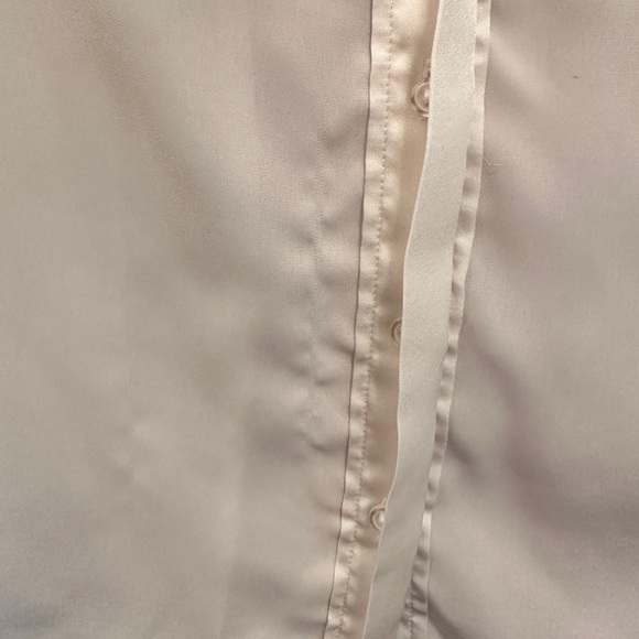 H&M button down top - Picture 3 of 4